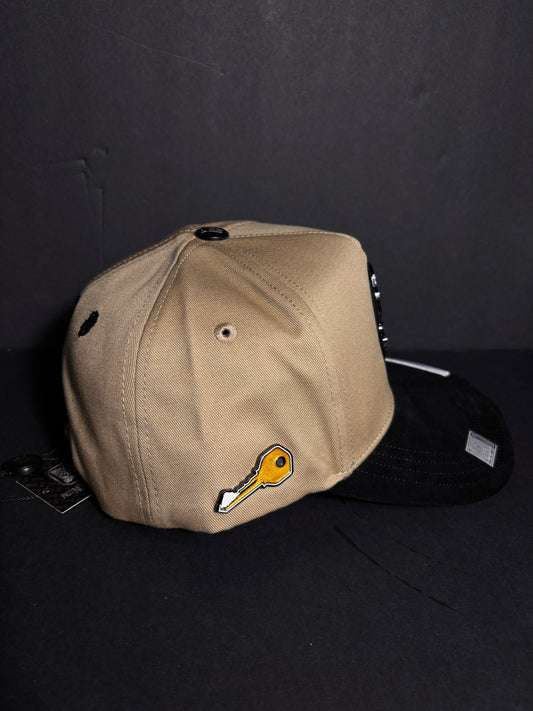 Cacky parrot cap “secret pocket”
